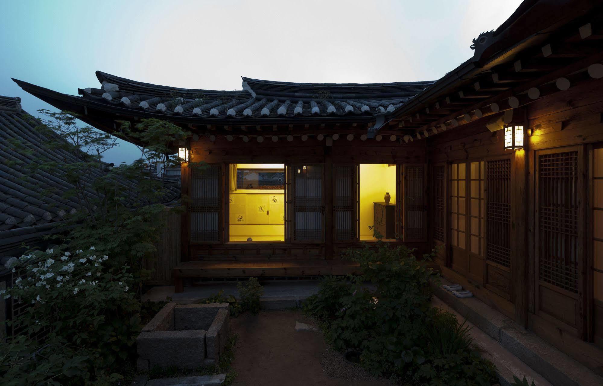 Отель Chiwoonjung Сеул Экстерьер фото